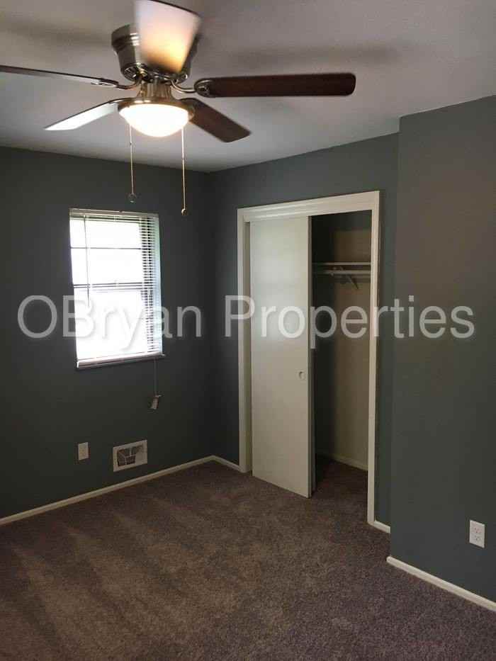 7601 E 119th Terrace - Photo 2 of 14