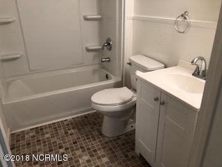 410 McKinley St - Photo 2 of 8
