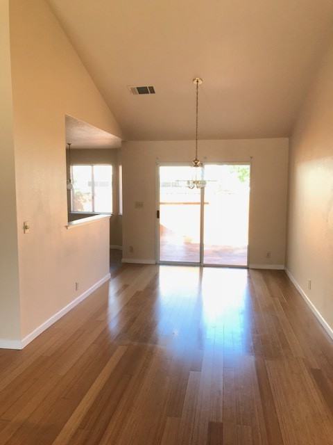 733 Deerfield Dr - Photo 3 of 22