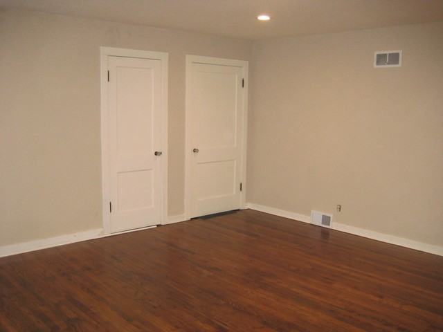 2070 E New York St - Photo 3 of 8