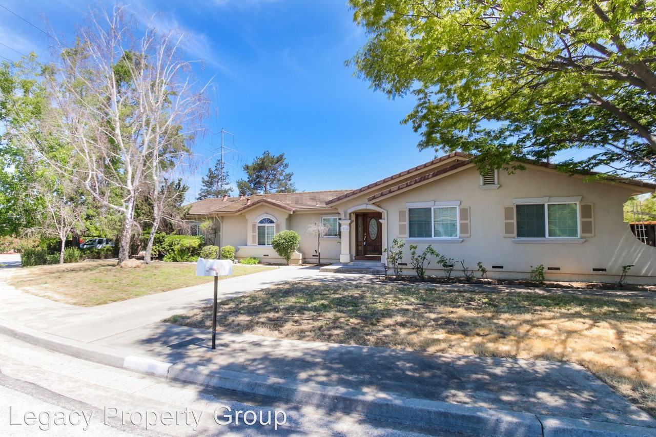 19110 Bonnet Way - Photo 3 of 50