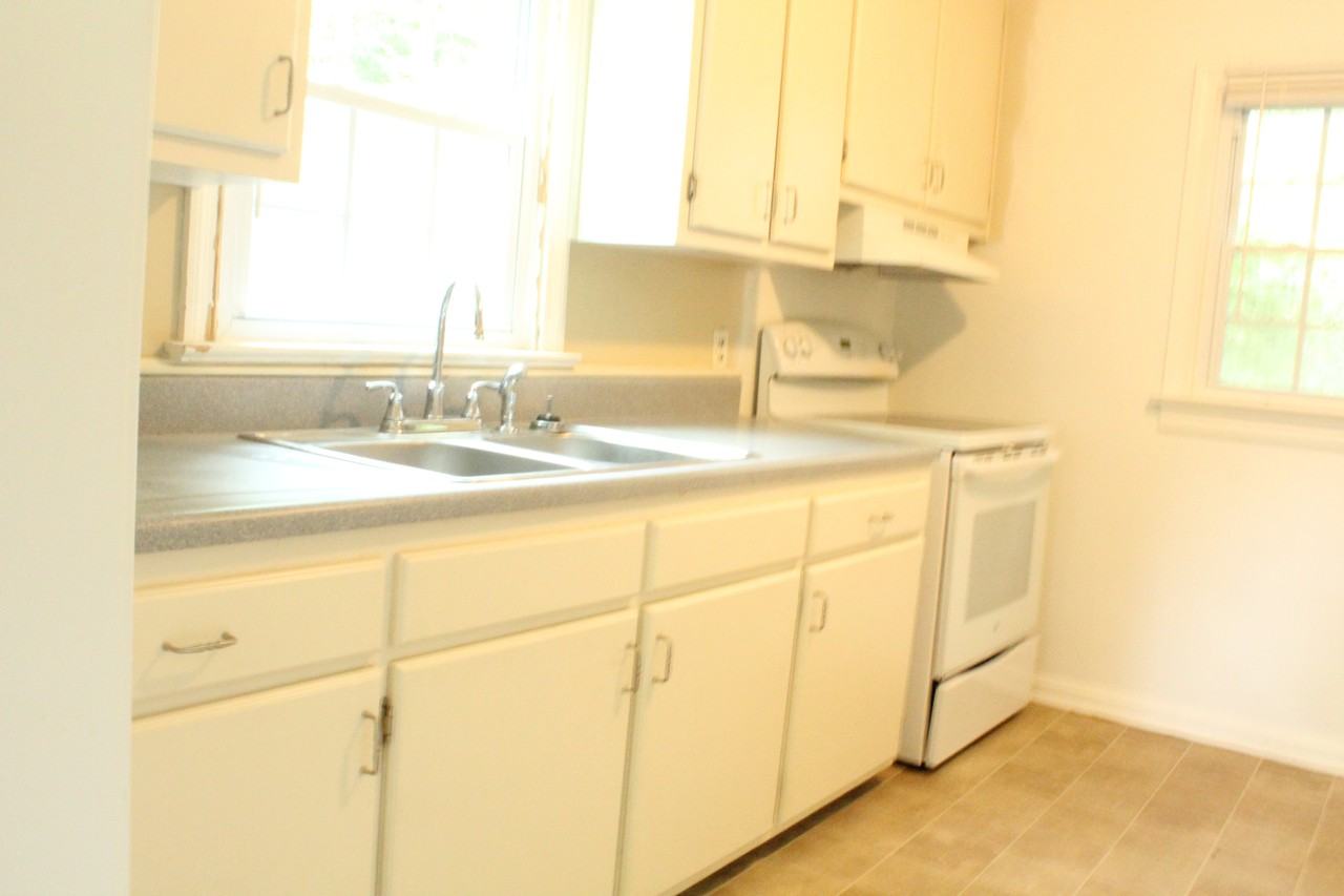 4716 W Grace St - Photo 2 of 12