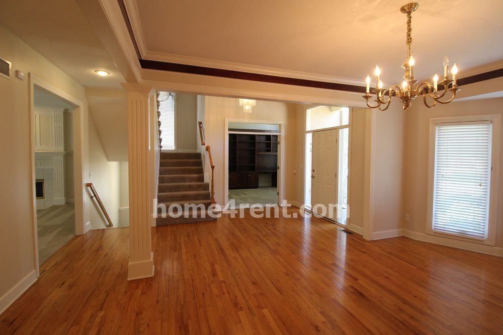 12251 W 128th St - Photo 3 of 29