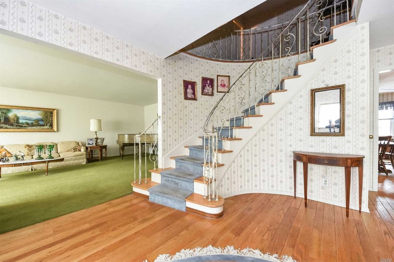 15 Quaker Ridge Dr - Photo 3 of 20