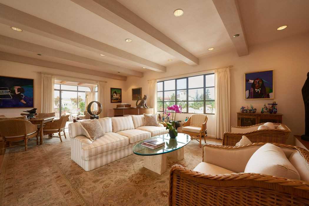 1014 Santa Barbara St 4th Floor  - Photo 3 of 30