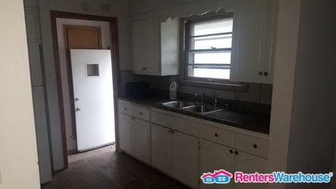 4254 N 88th St - Photo 3 of 12