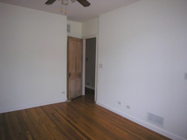 11332 S Langley Ave - Photo 3 of 18