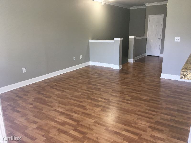 11628 Tomahawk Creek Pkwy - Photo 3 of 8