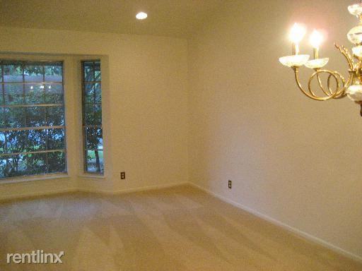 621 Sunhaven Dr - Photo 3 of 10