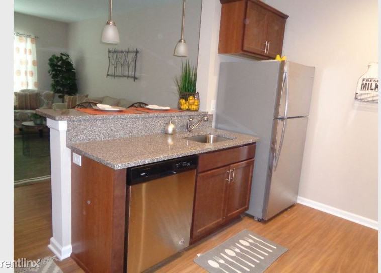 308 Union St - Photo 3 of 13