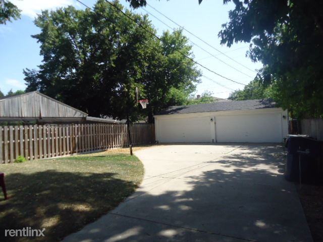 3656 S 60th St - Photo 2 of 6