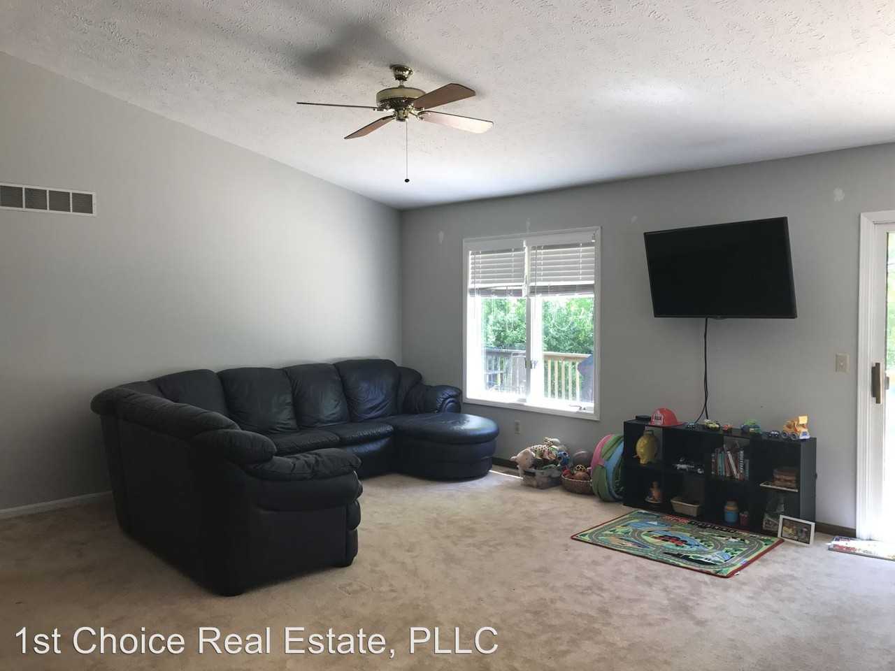 5618 Creekwood Ln - Photo 3 of 16