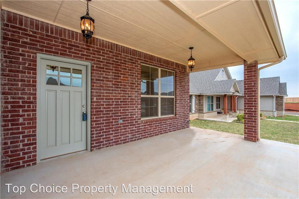 8005 NW 160th Terrace - Photo 3 of 20