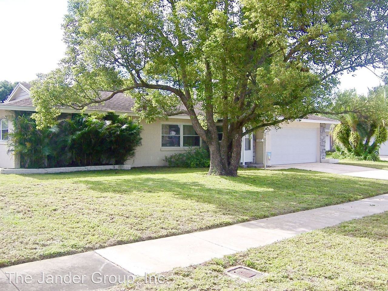 1732 Wyandotte Trail - Photo 2 of 12