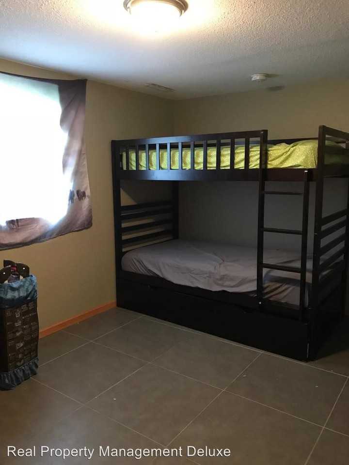 6684 Gould Gray Rd N - Photo 3 of 26