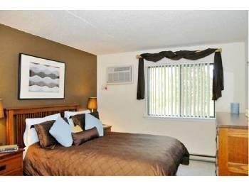 1827 S Michigan Ave - Photo 3 of 5