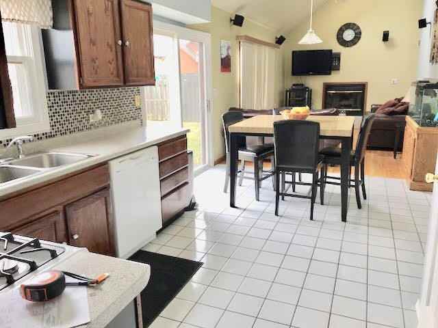 1111 Tewes Ln - Photo 3 of 4