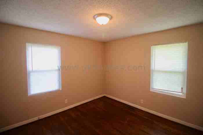 805 Meadowbrook Drive - Photo 2 of 19