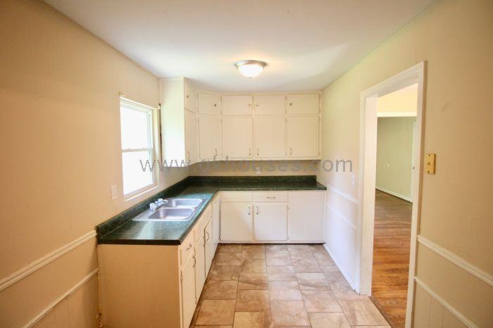 805 Meadowbrook Drive - Photo 3 of 19