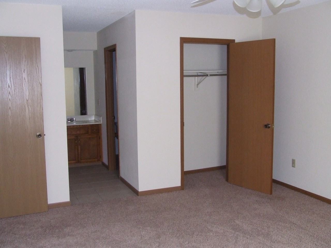 3533 NE Independence Cir - Photo 2 of 12