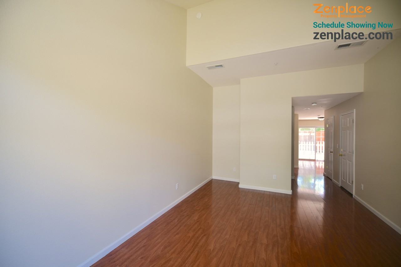 2116 Capitol Park Ct - Photo 2 of 15