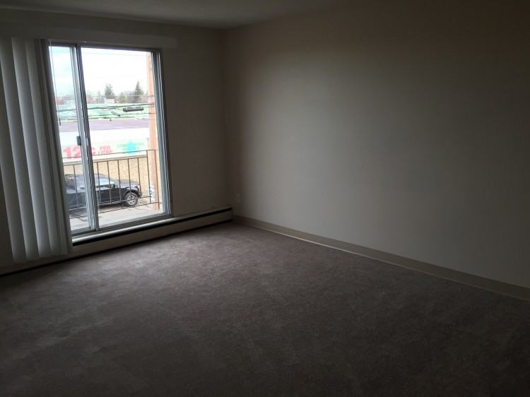 Arlington Apartments - Photo 3 of 7