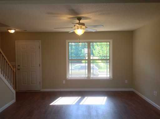 625 Chartwell Dr - Photo 2 of 19