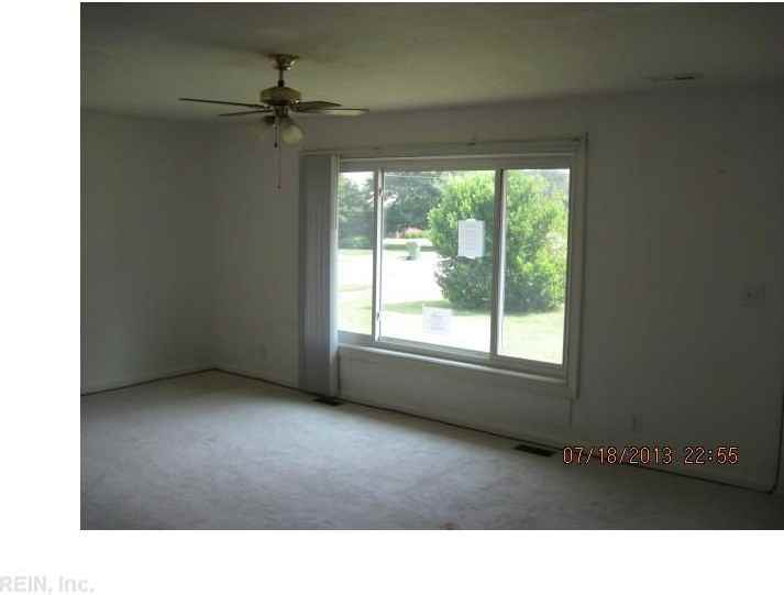 2925 Murray Ct - Photo 3 of 13