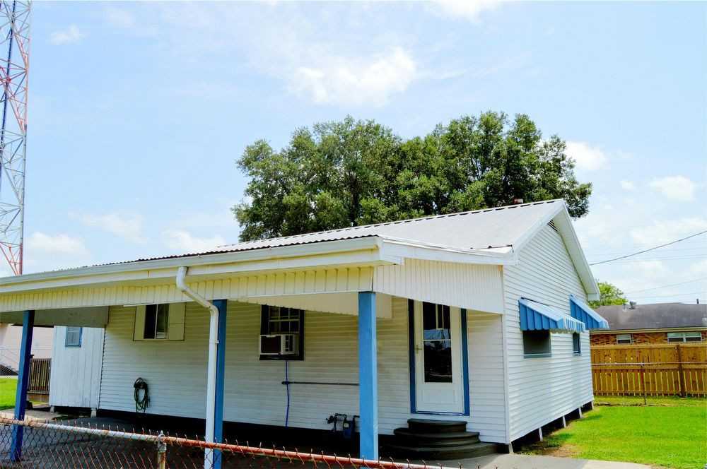 112 Wolf St - Photo 2 of 31