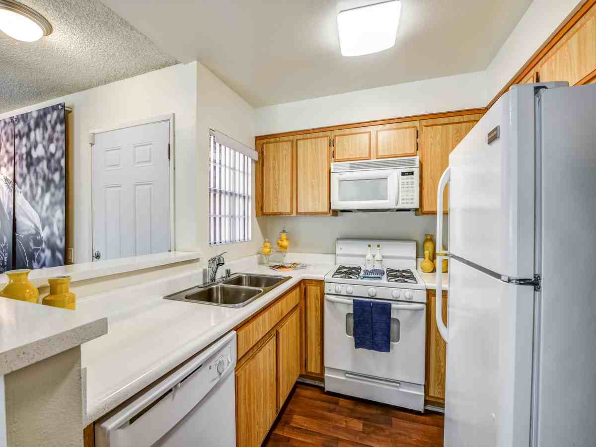 311 N Buena Vista - Photo 2 of 17