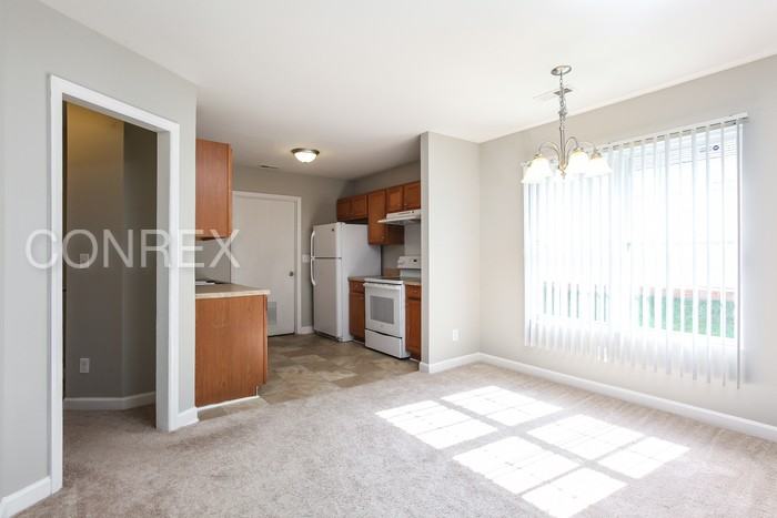 621 Voss St - Photo 3 of 8