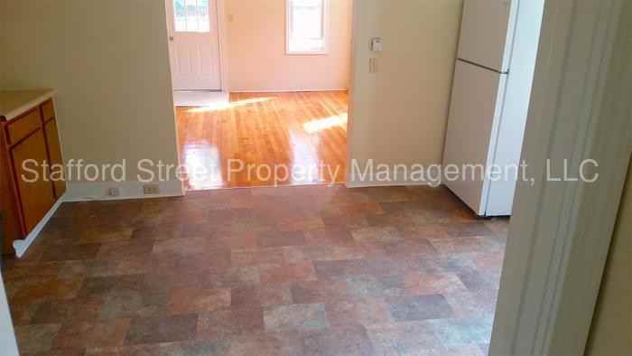 105 Washington St - Photo 3 of 10