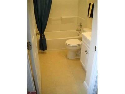 828 Young Dr - Photo 2 of 6