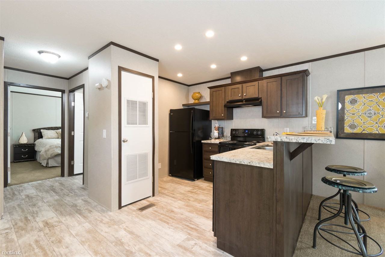 28 Big Chief Dr - Photo 2 of 17