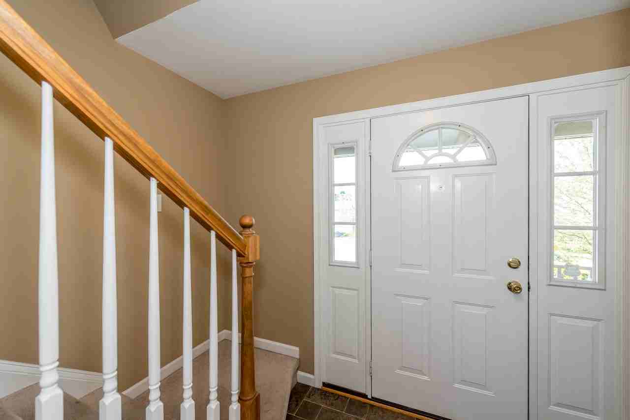 7 Hayden Cir - Photo 3 of 28