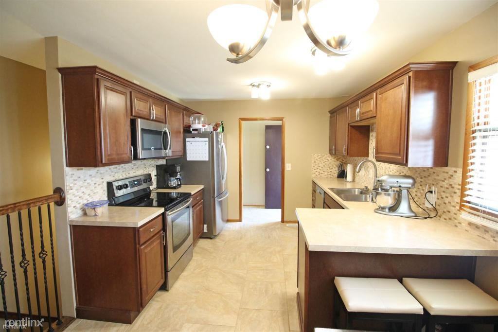 9112 Bekemeyer St - Photo 2 of 15