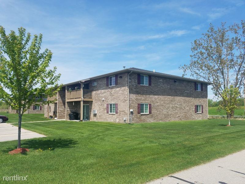 985 Hacker Rd - Photo 2 of 4