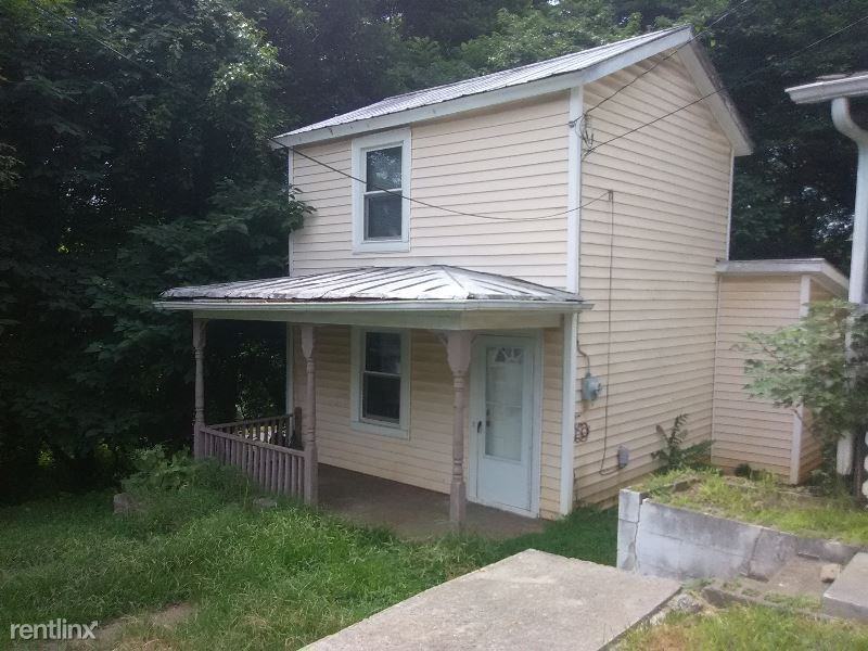 311 F St - Photo 2 of 13