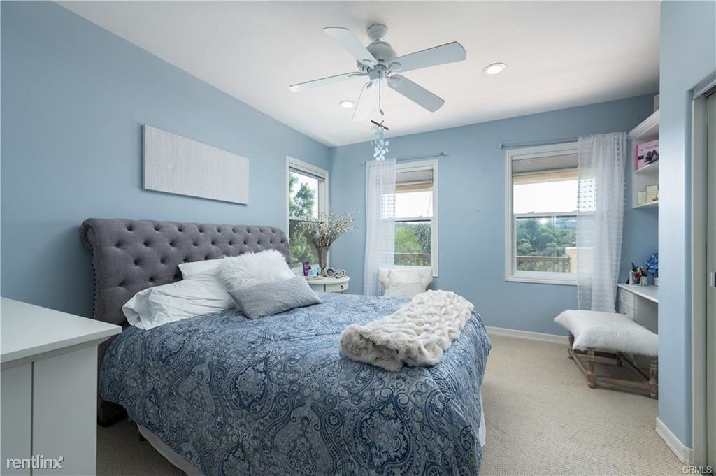 31 Douglass Dr - Photo 3 of 50