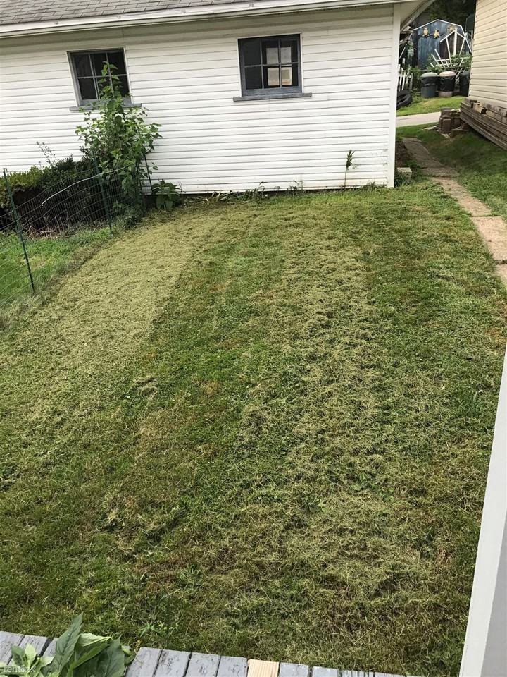 824 Market St - Photo 2 of 8