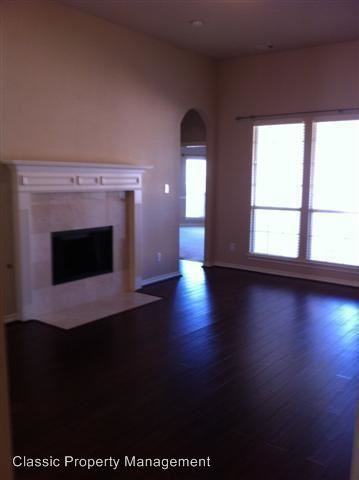 1019 Manchester Dr - Photo 2 of 19