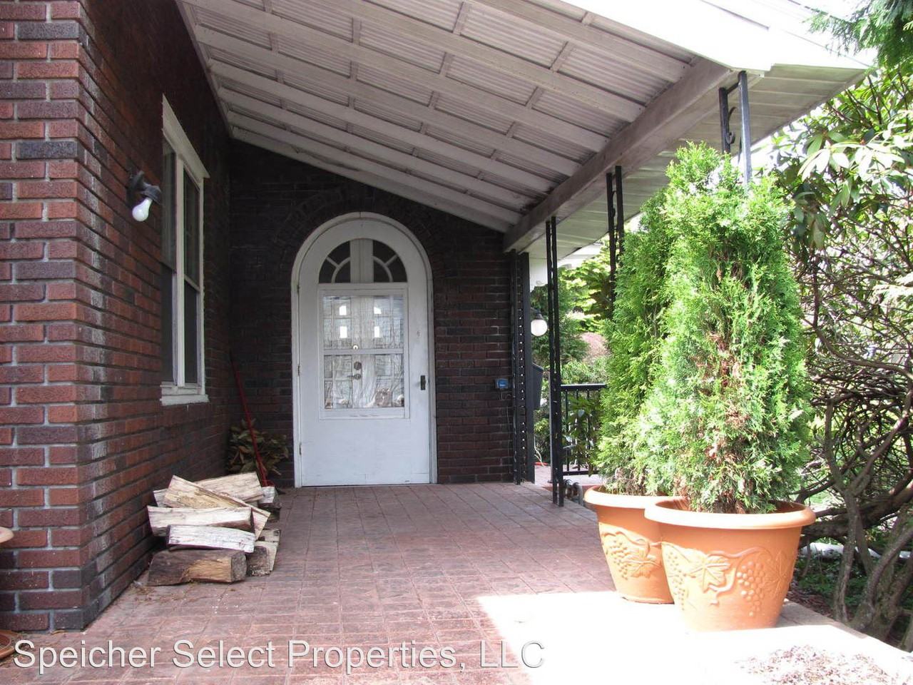 711 Diamond Blvd - Photo 2 of 12