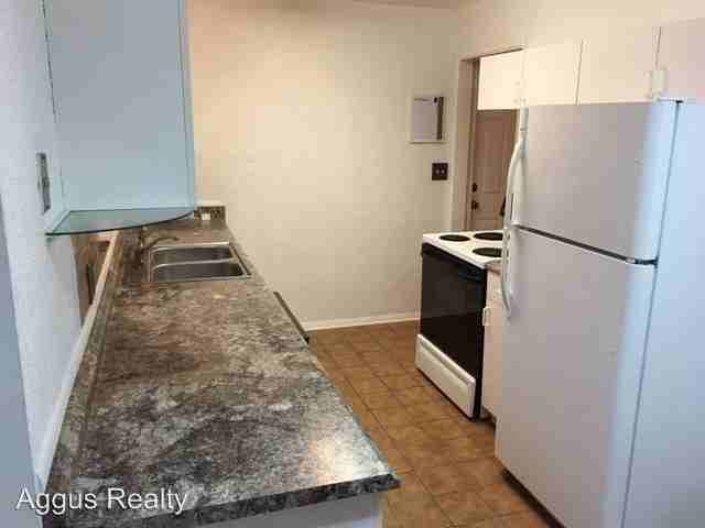 5320 Johnson St - Photo 2 of 22