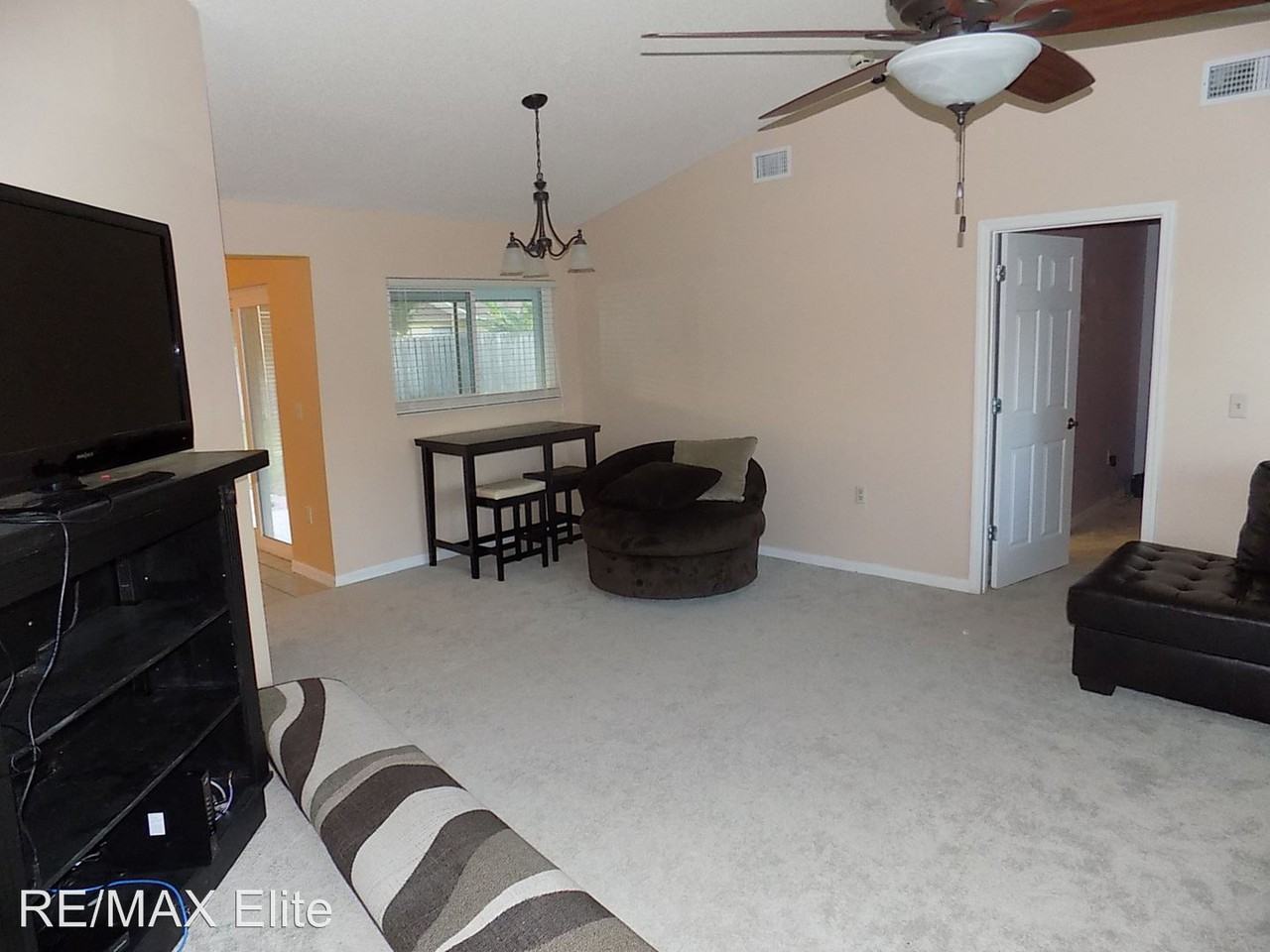 2612 Kingdom Ave - Photo 3 of 24