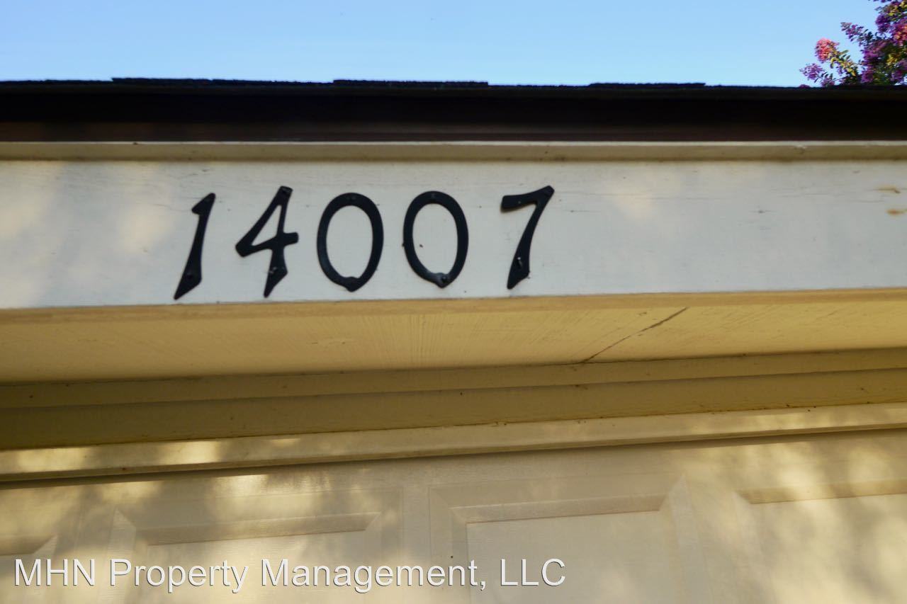 14007 Oakhill Way - Photo 2 of 30