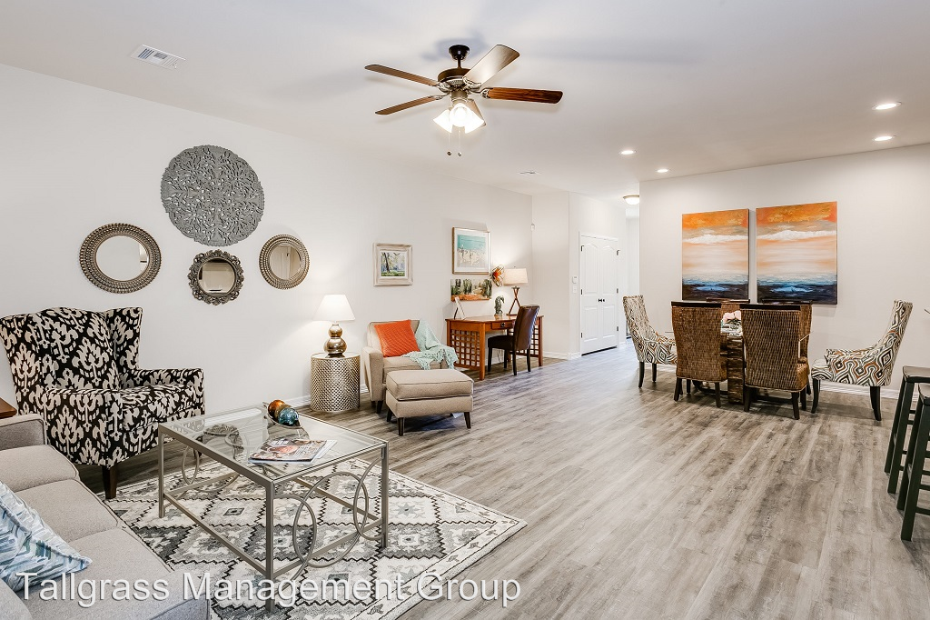 13807 East 104th Ct N - Photo 2 of 11