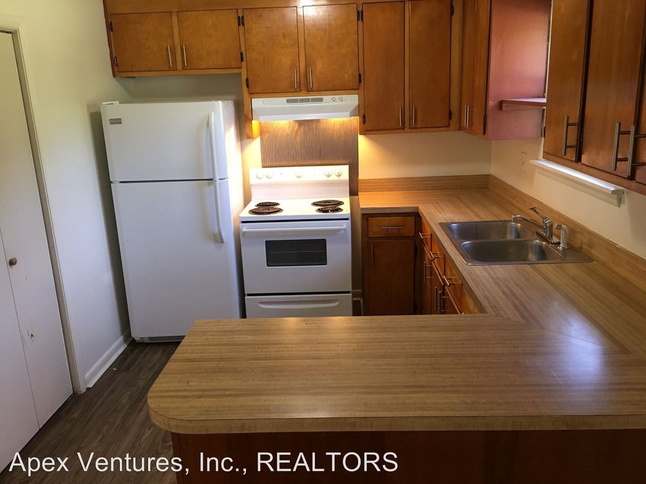 1164 Old Pinnacle Rd - Photo 3 of 7