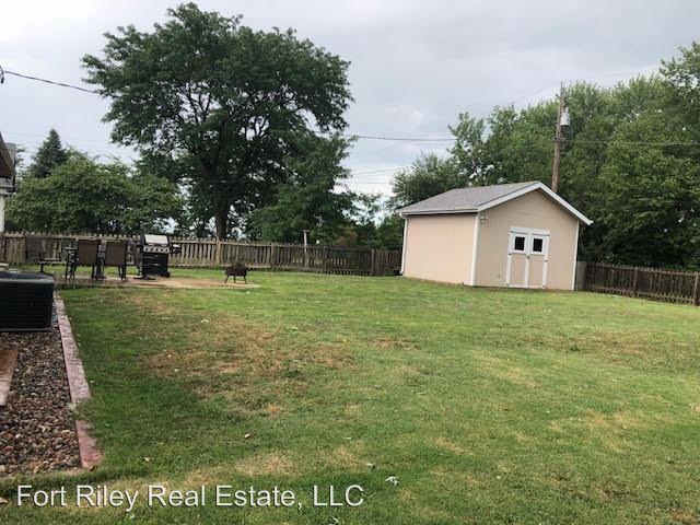 906 Knollwood St - Photo 2 of 23