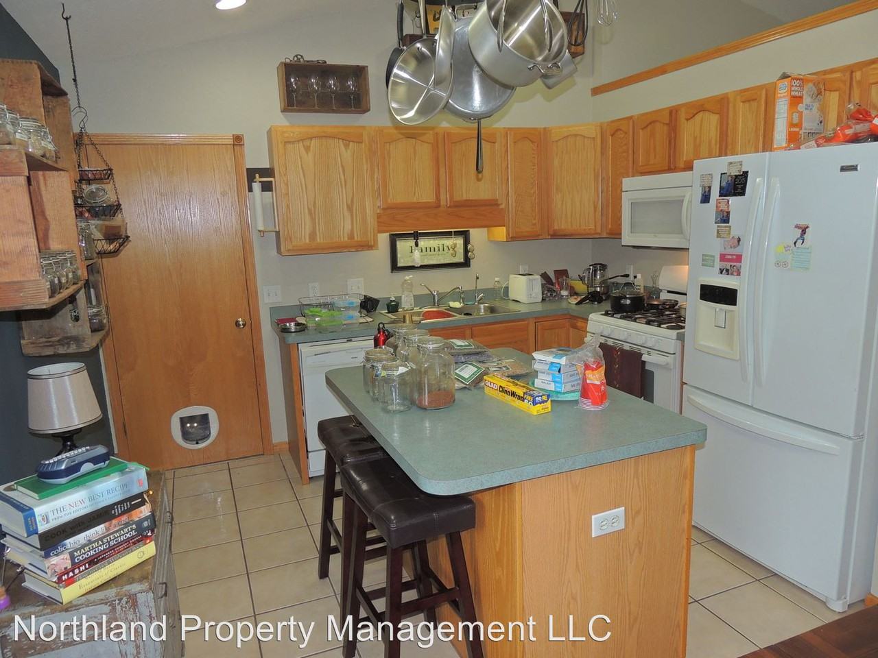 8387 Bent Pine Dr - Photo 2 of 16