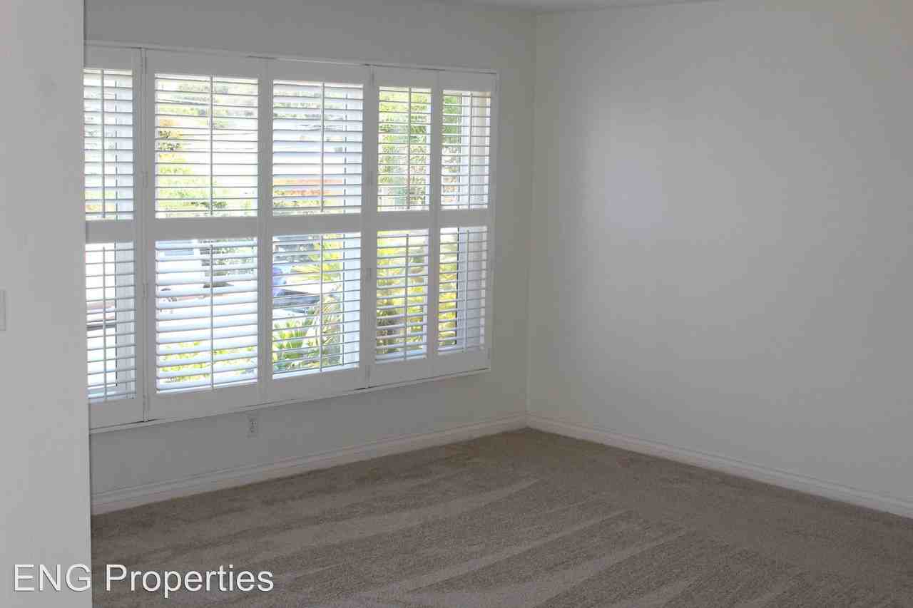 860 Tarento Dr - Photo 3 of 16